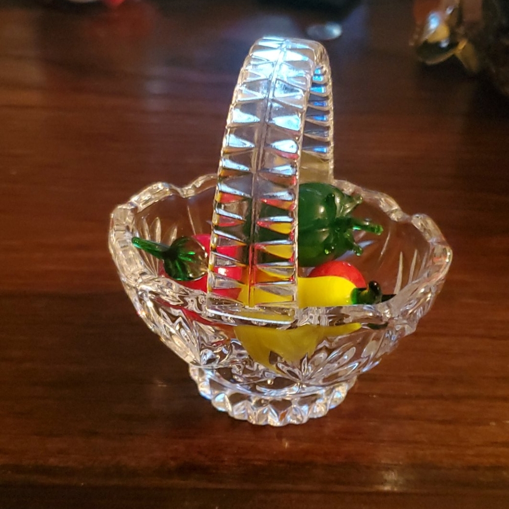 VINTAGE GENUINE MINI CRYSTAL BASKET WITH FRUITS.